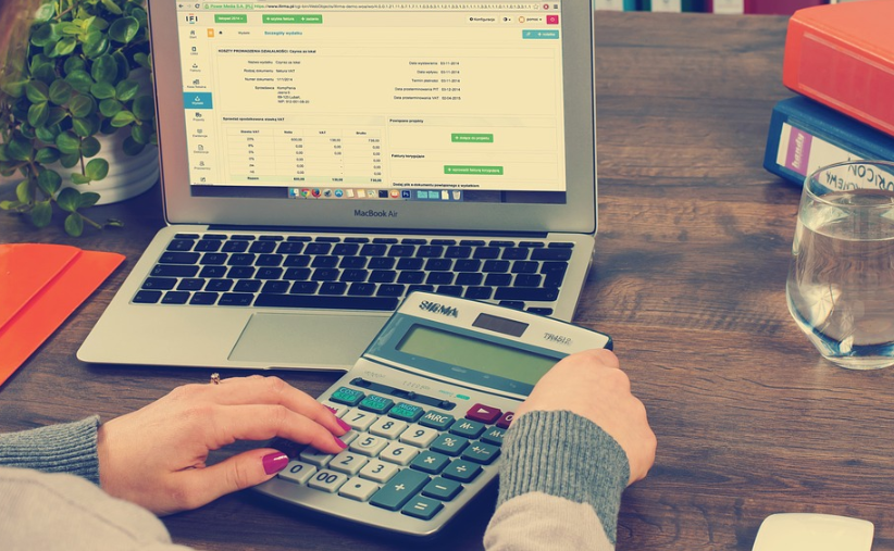 香港公司后期要交哪些費用?需要準備什么資料?